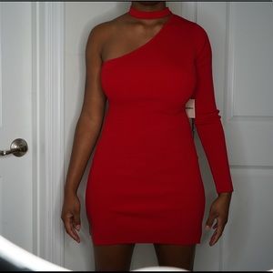 Fitted red dress, great for dinner dates & cocktail nights, sculpts every curve.